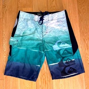 Quiksilver Boardshorts, Cypher Series, 4-way stretch, Kelly Slater edition.